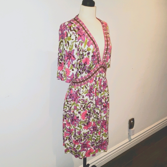 Dress - Picture 1 of 6